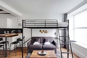 Spacious Studio in Cute Neighborhood