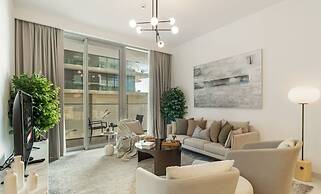 Modern 2BR w Direct Beach Access Emaar Beachfront