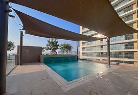 Modern 2BR w Direct Beach Access Emaar Beachfront