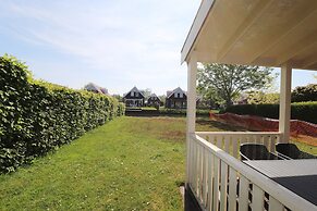 Bungalow by Water With Sauna in South Holland