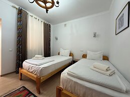 Ulli Oy Boutique Hotel & Terrace