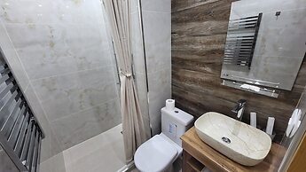Ulli Oy Boutique Hotel & Terrace