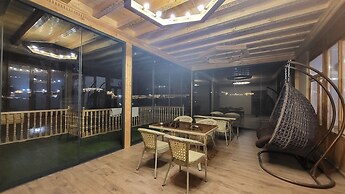 Ulli Oy Boutique Hotel & Terrace