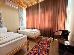 Ulli Oy Boutique Hotel & Terrace