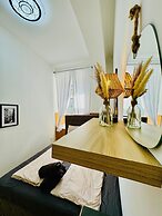 10 Economy Rooms-Shared Bath & Kitchen