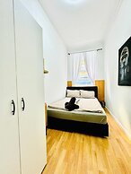 10 Economy Rooms-Shared Bath & Kitchen