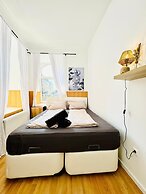 10 Economy Rooms-Shared Bath & Kitchen