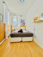 10 Economy Rooms-Shared Bath & Kitchen