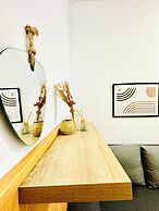 10 Economy Rooms-Shared Bath & Kitchen