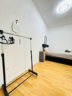 10 Economy Rooms-Shared Bath & Kitchen