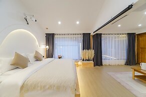 Big Tree Guesthouse