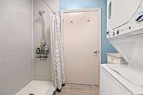 Bright Suites Finch West