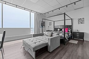 Bright Suites Finch West