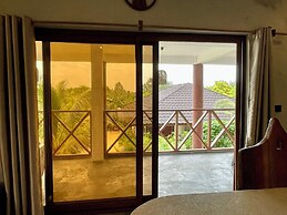 Baobab Bungalows