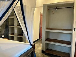 Baobab Bungalows