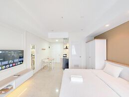 Comfortable Studio At Podomoro City Deli Medan Apartment