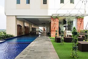 Minimalist And Warm Studio Apartment At B Residence
