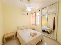 Costambar Ocean Breeze - Beachfront Apartment With Pool