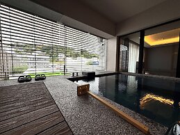 DOG HOTEL SHIRAHAMA
