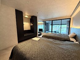 DOG HOTEL SHIRAHAMA