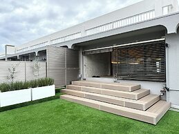 DOG HOTEL SHIRAHAMA