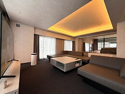 DOG HOTEL SHIRAHAMA
