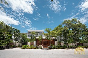 NHOA 206B Lux 1BR Jungle View Aldea Zama
