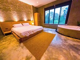 R Resident Resort