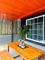R Resident Resort