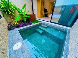R Resident Resort