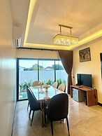 R Resident Resort