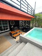 R Resident Resort