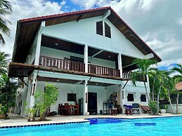 Lyndale Lodge