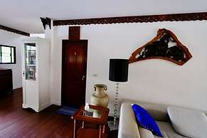 Lyndale Lodge