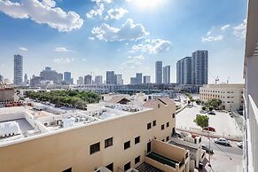 Bright 1BR with balcony in Luma 22