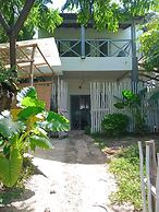 Cosy beach villa