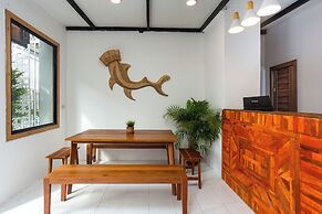 Comfy Corner Hotel
