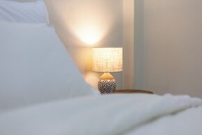 Comfy Corner Hotel