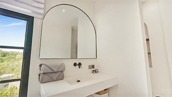 Samstiti Pool Suites Bingin Beach