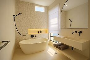 Samstiti Pool Suites Bingin Beach