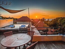 Samstiti Pool Suites Bingin Beach