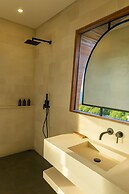 Samstiti Pool Suites Bingin Beach