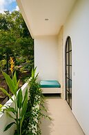 Samstiti Pool Suites Bingin Beach