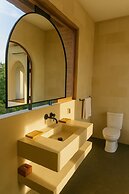 Samstiti Pool Suites Bingin Beach