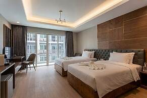 Tisha Hotel