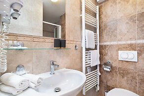Marina Apartment Ammonite
