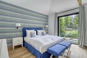 Luxurious Villa Facing the Baie des Canebiers