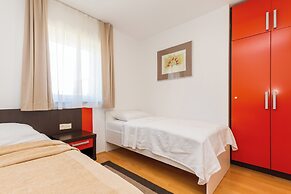 Marina Apartment Ostro 313