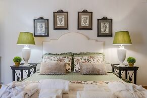 Castruccio s Heritage Haven