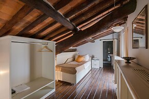 Castruccio s Heritage Haven